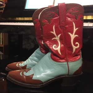 SALE!! Genuine Lucchese Leather Boots! 👢🐎👩🏻‍🌾